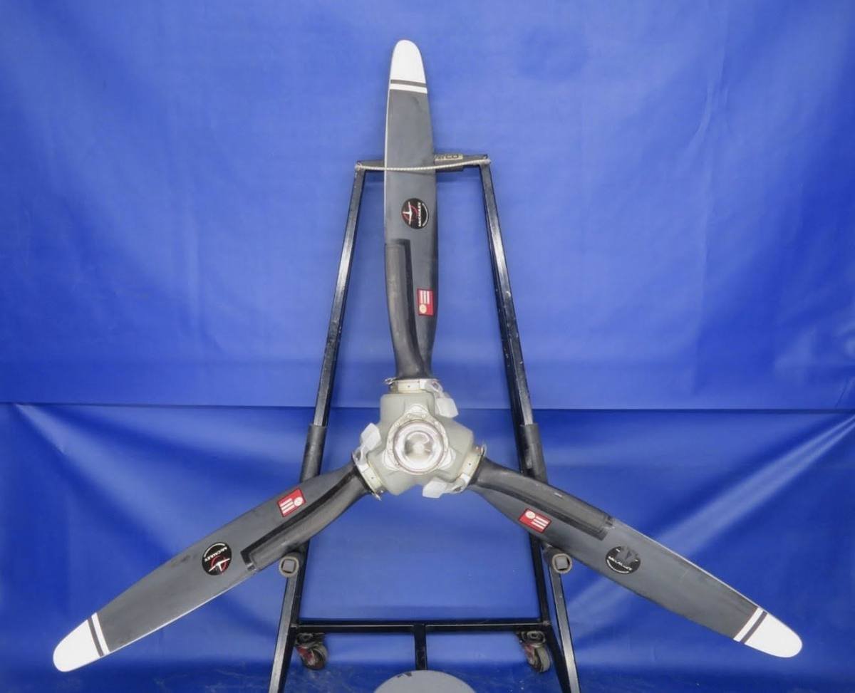 McCauley 3-Blade Propeller