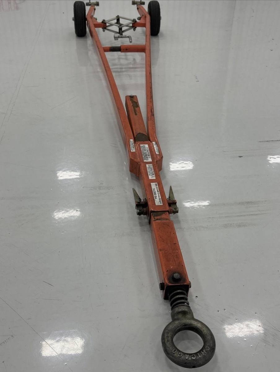 Heavy-Duty Aircraft Towbar